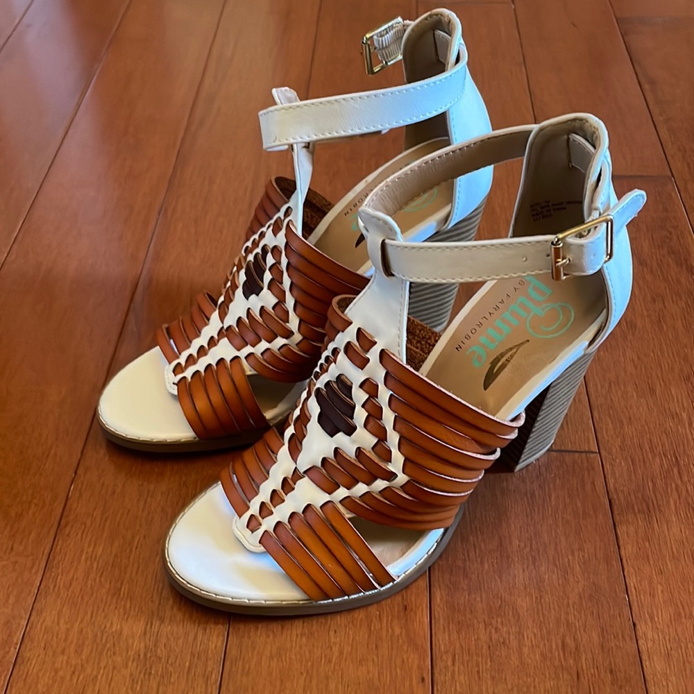 Heeled sandals